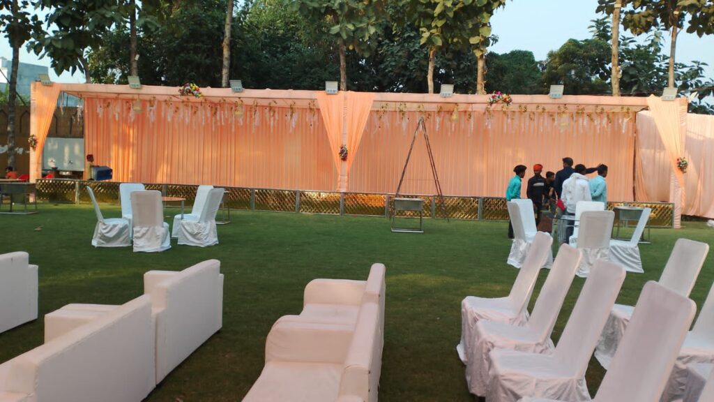 Tent & Flower decor